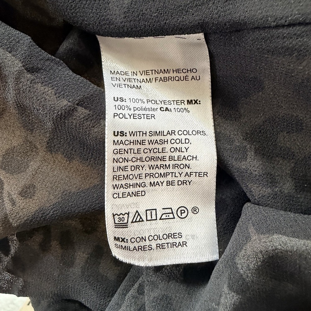 Chicos Leopard Print Sleeveless Tie neck Top Size 2 (12/14) - Picture 9 of 10